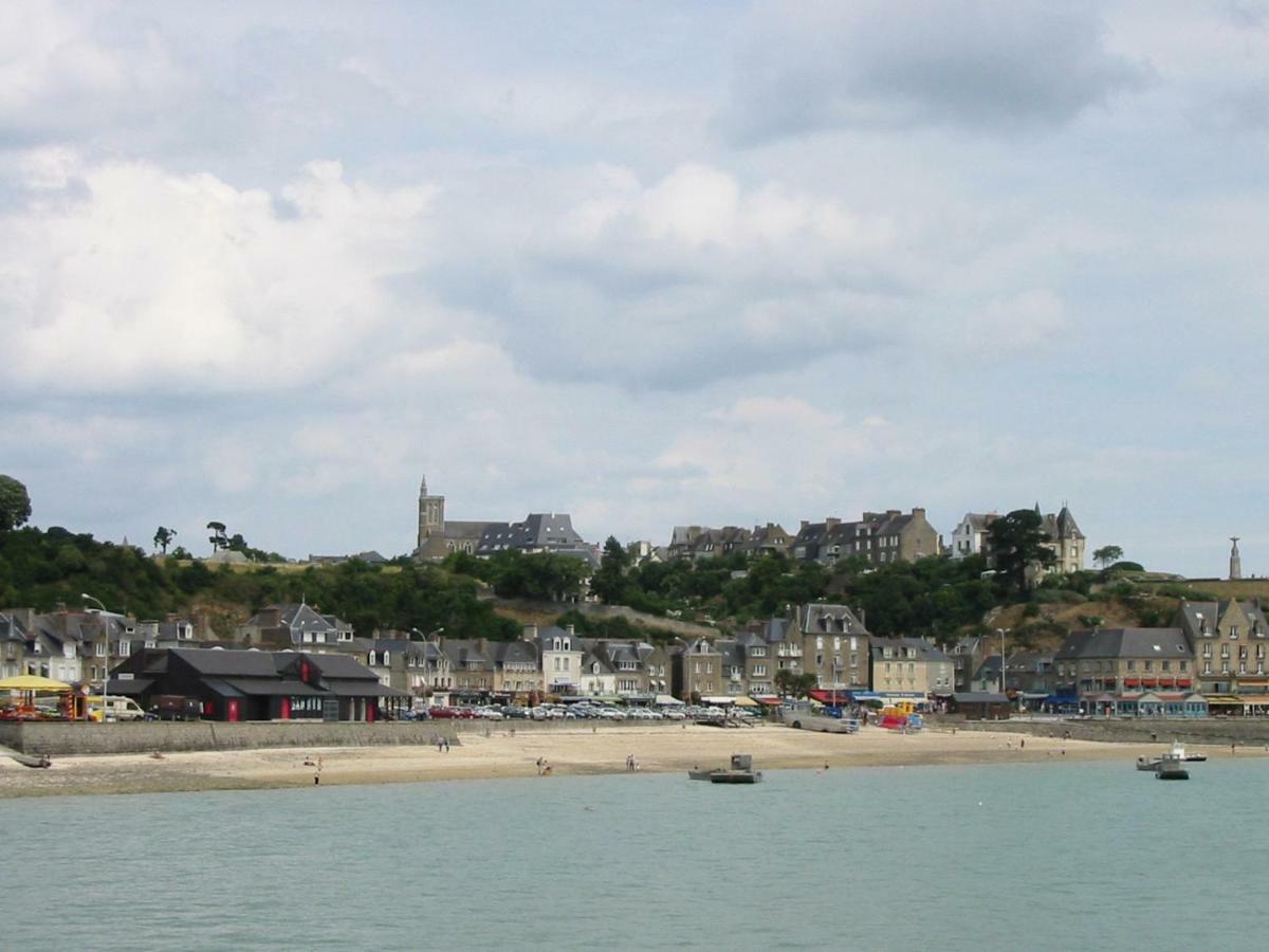 Jacques Melchior Meuble De Tourisme 3 Etoiles Intra Muros Saint-Malo Exteriör bild